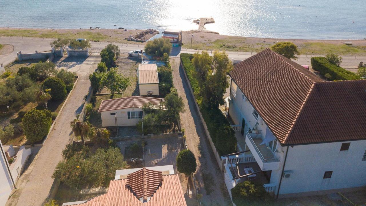 Apartment Robyn On The Beach Srima Exteriér fotografie