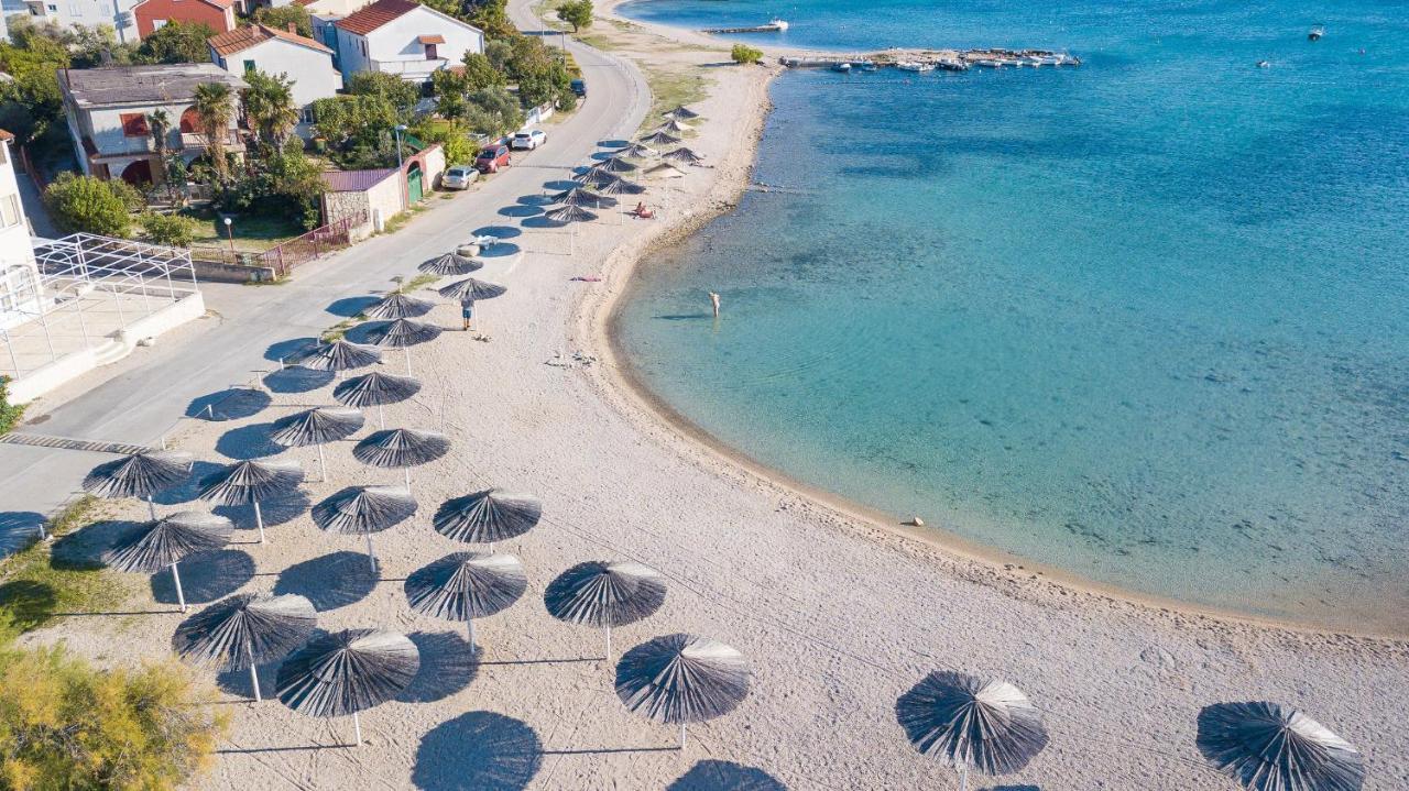 Apartment Robyn On The Beach Srima Exteriér fotografie